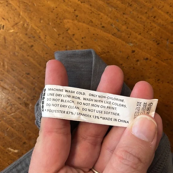 New Gray Ododos Capri Leggings - Picture 5 of 5